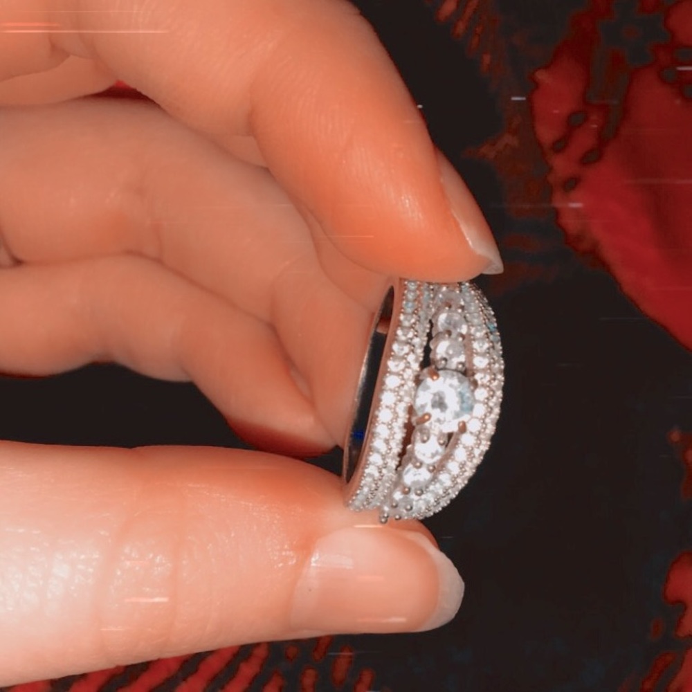 Ring - Picture 4 of 4